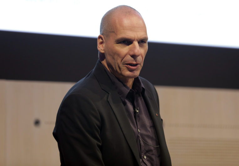 Varoufakis rompe con Iglesias y apostará por Llamazares para 2019