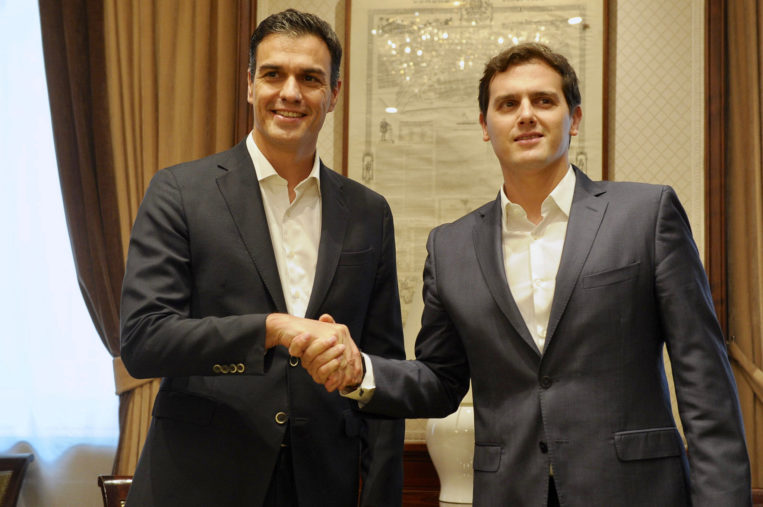 Albert Rivera, decidido a derribar al “sanchismo” pero no al PSOE