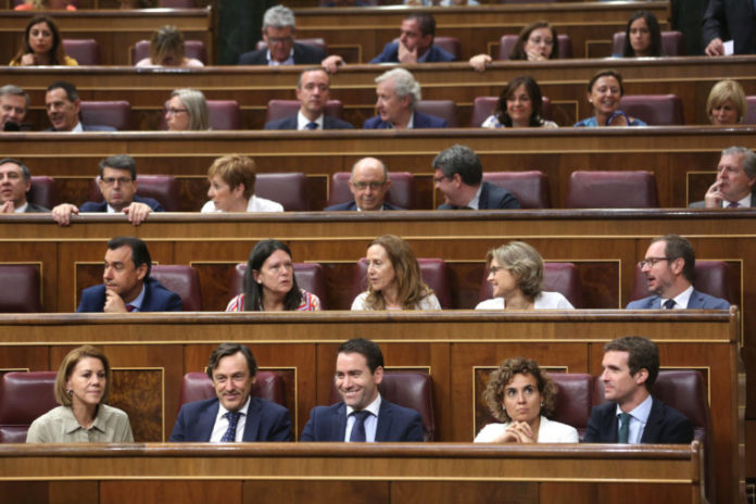 Diputados del PP renuncian a dietas de alojamiento y manutención