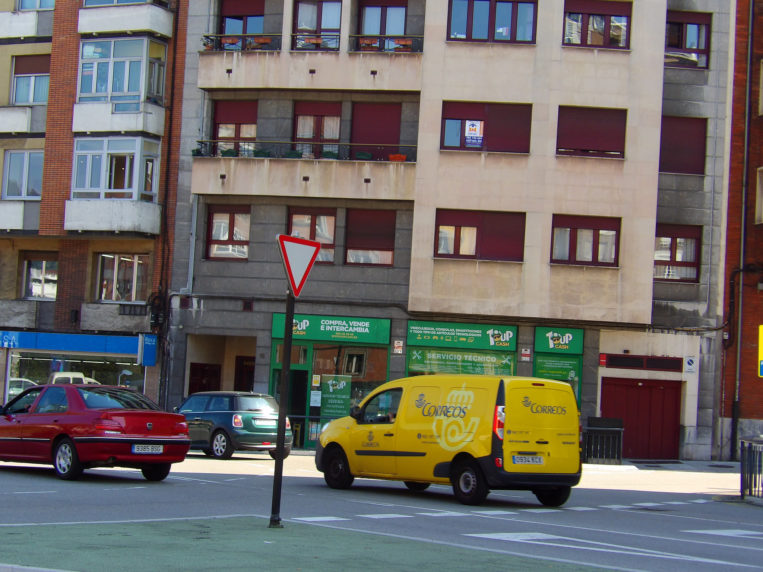 Juan Manuel Serrano se estrena con patinazo al frente de Correos 1 Moncloa Juan Manuel Serrano