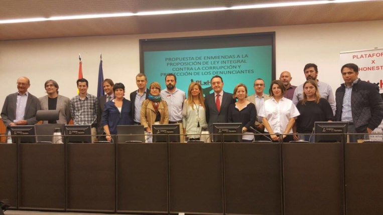 Denunciantes de casos de corrupción y juristas se reúnen en secreto en Barcelona