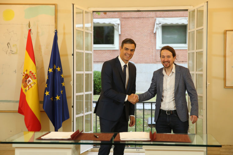 Sánchez e Iglesias apuestan por cambios de calado en la ley electoral