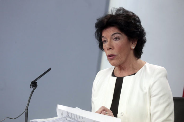 Isabel Celaá Celaá religión