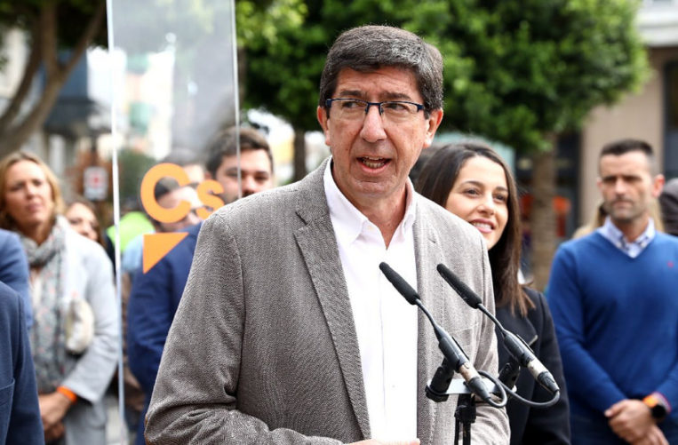 Ciudadanos olvida el pacto con Susana Díaz, ignora al PP y pone al PSOE en la diana