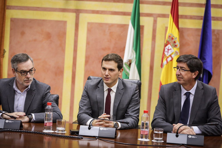 Ciudadanos se impone al PP en el acuerdo en Andalucía con sus medidas de regeneración