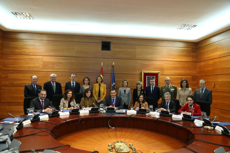 El adelanto electoral finiquita diez medidas estrella de la izquierda 8 Moncloa búnker