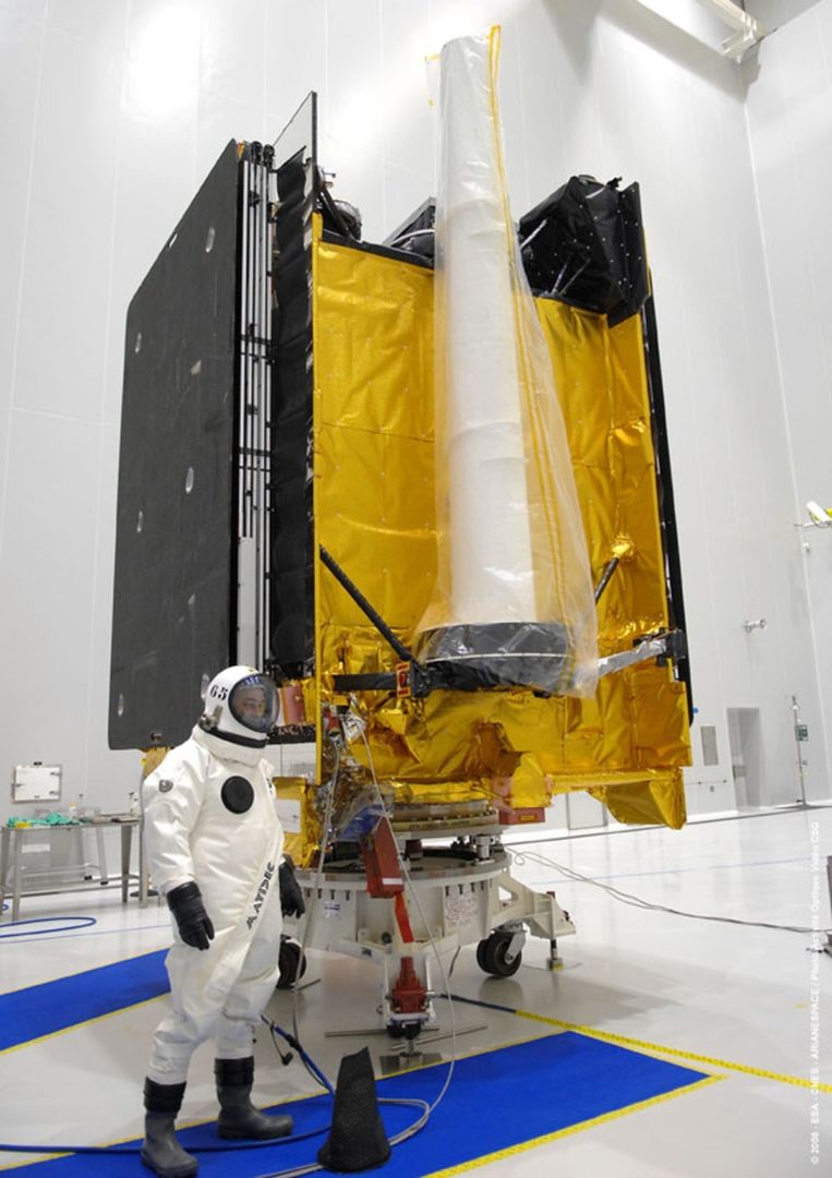 España alquilará comunicaciones militares vía satélite a otros gobiernos europeos 2 Moncloa satélites