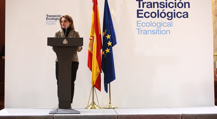Las eléctricas se impacientan por el plan energético de Ribera