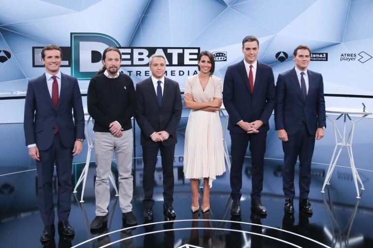 Sánchez y Casado piden concentrar el voto tras el debate
