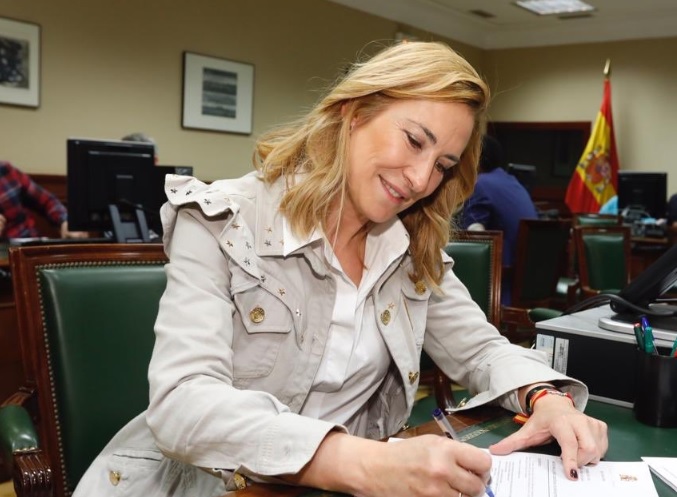 Ana Beltrán: "Pedro Sánchez solo acierta cuando rectifica" 1 Moncloa Ana Beltrán