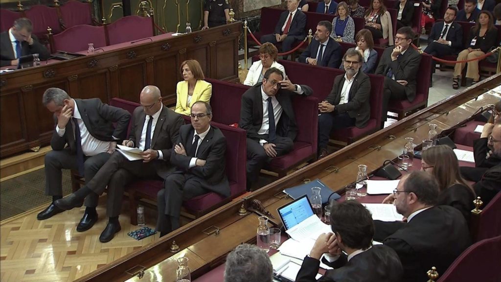 Las condenas que pidió la Fiscalía para los acusados en el juicio del procés 1 Moncloa acusados Moncloa