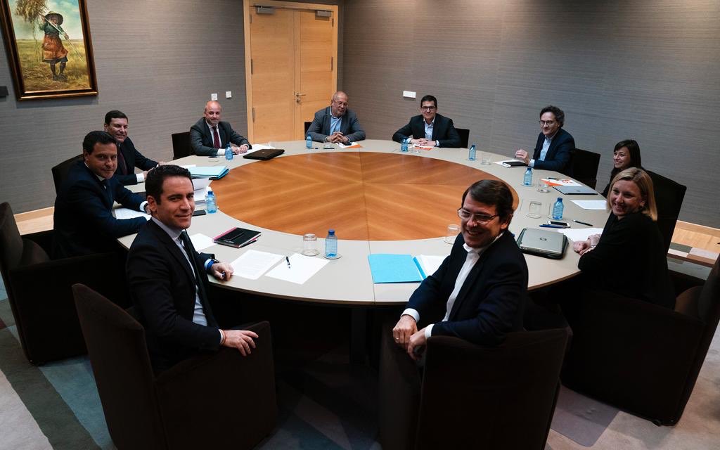 El culebrón de las municipales se acaba: las últimas sorpresas y alianzas 3 Moncloa PP y Cs Castilla y Leon