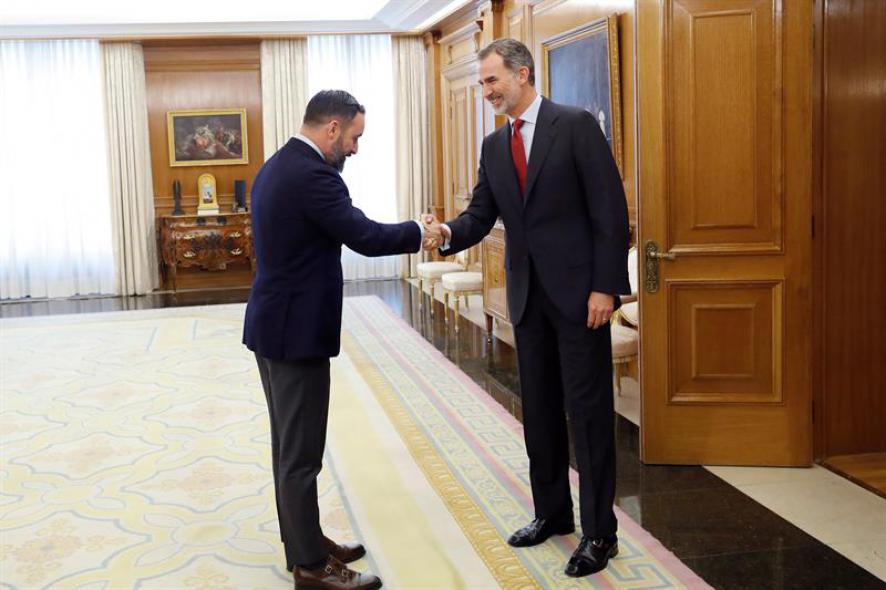 Gestos y guiños en los encuentros del rey Felipe con los líderes políticos 5 Moncloa santiago Moncloa