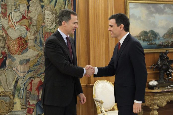 Rey y Pedro Sánchez