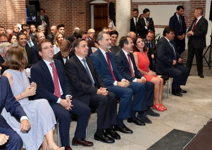 Almeida critica a Sánchez