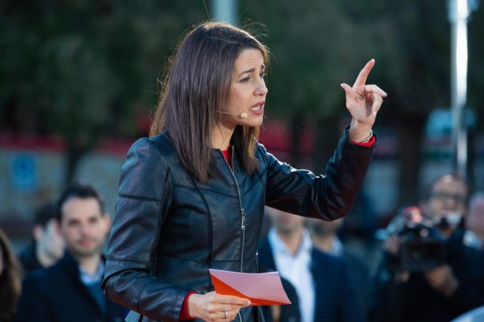 Arrimadas acusa al PSOE