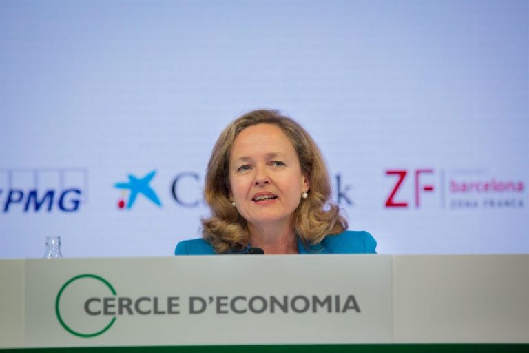 Nadia Calviño se ve al frente del FMI si no falla su plan