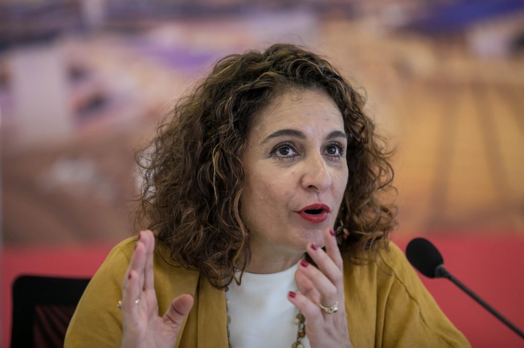 Montero repensar posturas