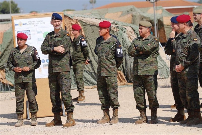 Las otras visitas del rey a instalaciones militares sin los incidentes de Talarn 4 Moncloa Rey