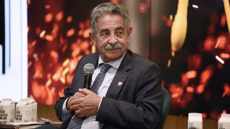 Revilla, el político incombustible 1 Moncloa revi Moncloa