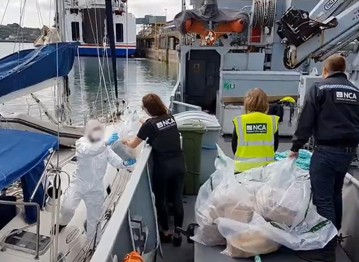 La Policía Nacional ha interceptado un velero con mil kilos de cocaína a bordo