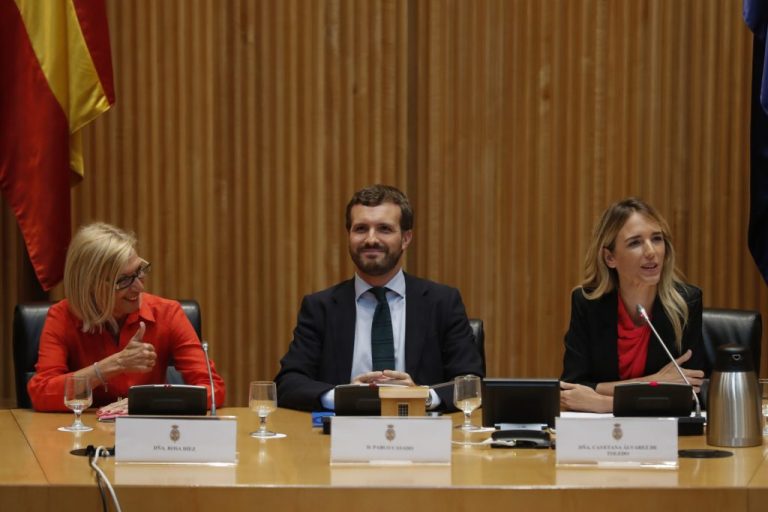 Rosa Díez, cada día más cerca del Partido Popular