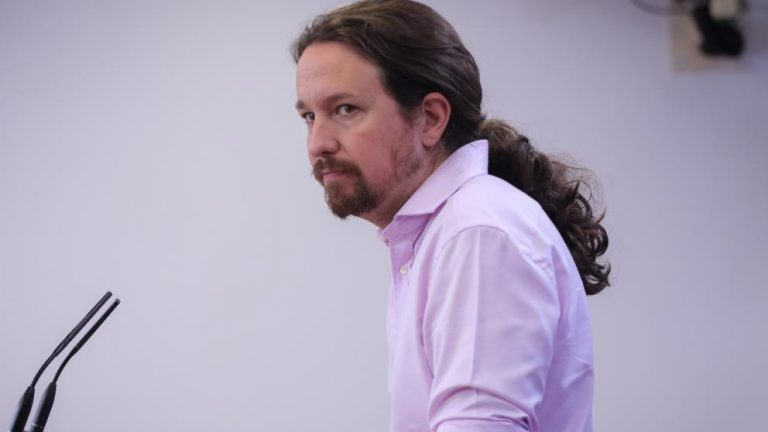 Las redes piden que se censure la “guillotina” de Iglesias y no solo la «pederastia” de Vox