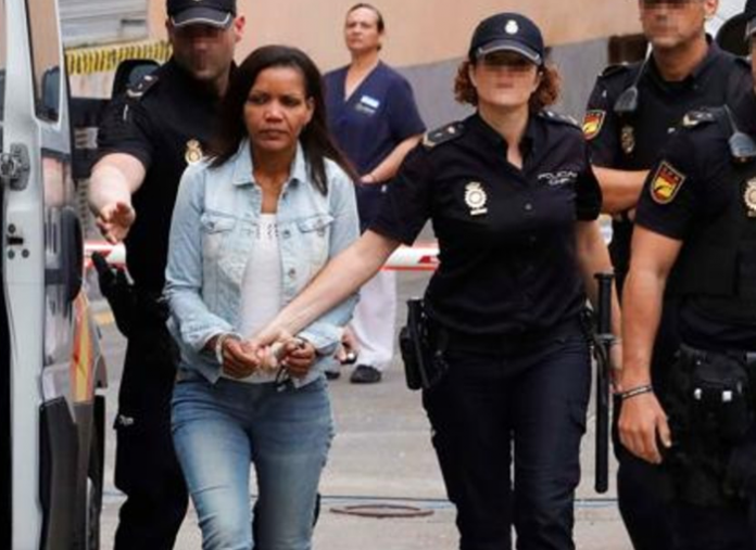 Ana Julia hizo una tumba temporal para Gabriel