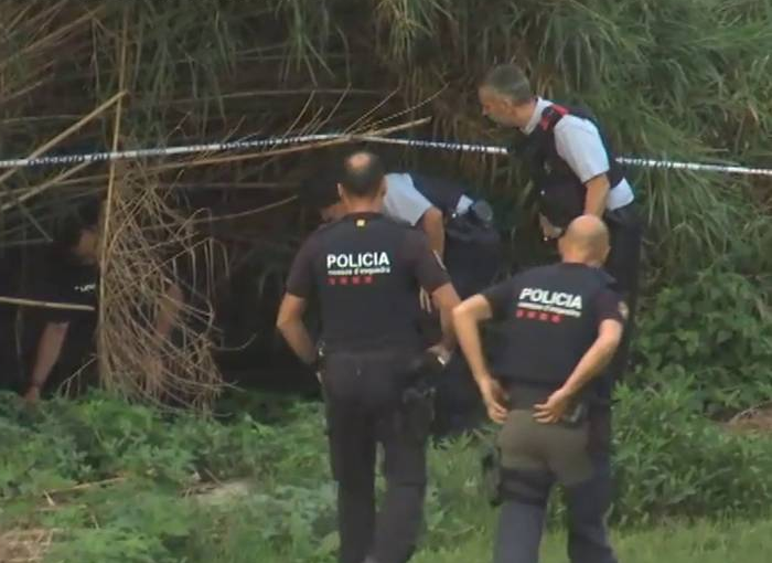 Los Mossos d'Esquadra buscan en Barcelona el cuerpo sin vida de un bebé arrojado al río Besòs