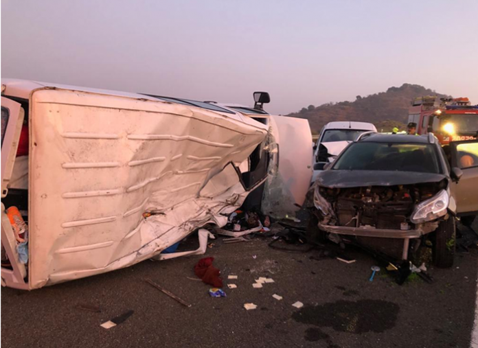 Muere una mujer y otras tres personas resultan heridas en un accidente de tráfico en Málaga