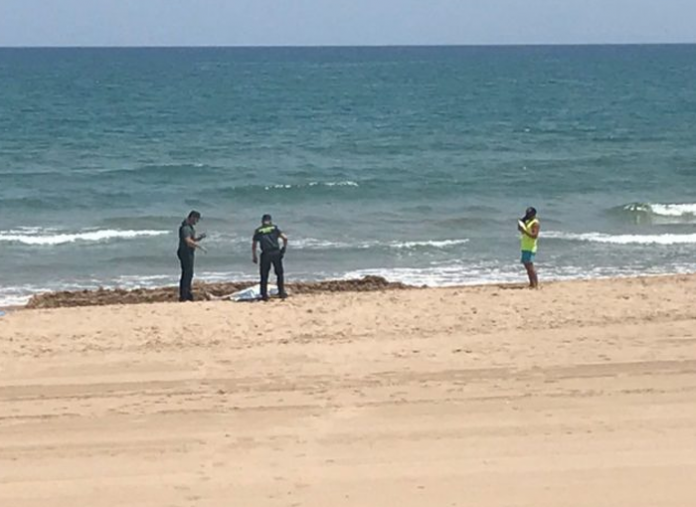 Valencia estudia el modelo de seguridad en playas para el verano