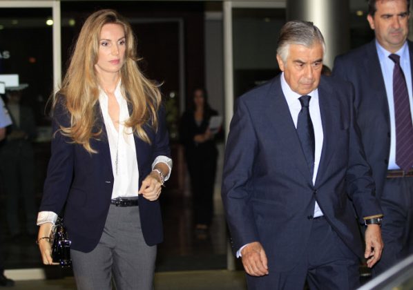 La presentación en sociedad de las gemelas de Alberto Alcocer