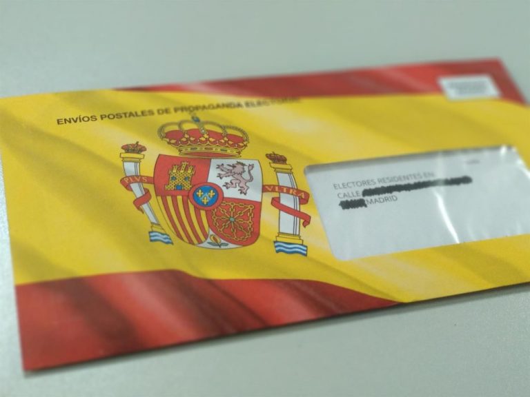 El truco de Vox y Unidas Podemos para llegar a todos los buzones