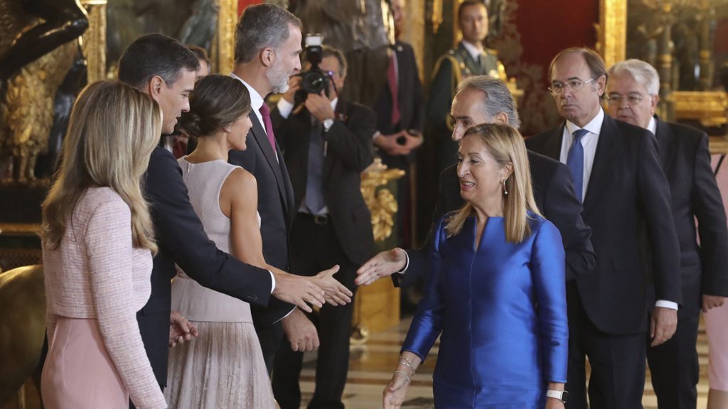 La Familia Real, en la Fiesta del doce de octubre en los últimos años 3 Moncloa error Moncloa