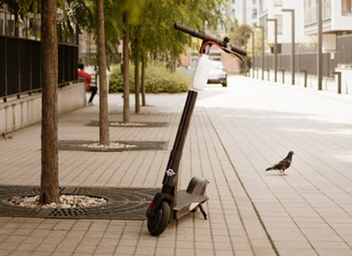 Un patinete eléctrico atropella en Vigo a una joven de 22 años