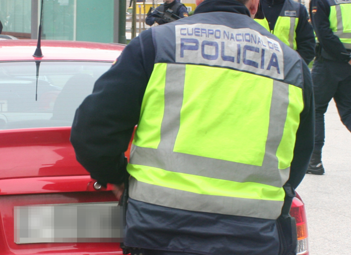 La Policía Nacional detiene a 30 personas en su operación contra los taxis de la droga en Vallecas, Madrid