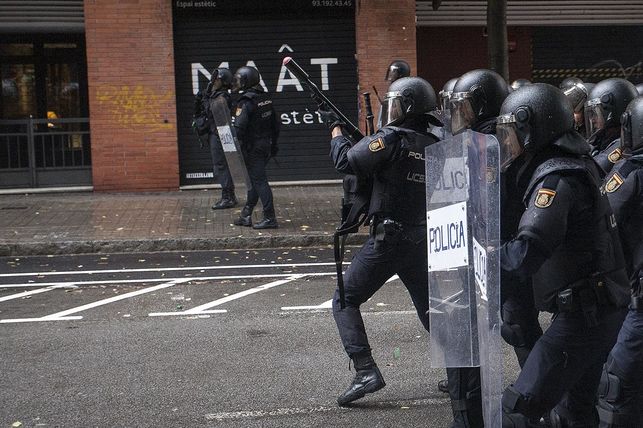 Pelotas de goma, ¿Sí o no? 3 Moncloa Policía Nacional