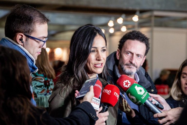 Cs insiste en un Gobierno PSOE-PP que excluya a Podemos e independentistas