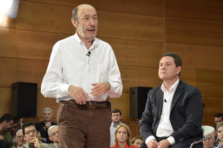 División en el PSOE: Page pone en duda a Sánchez por exceder los límites