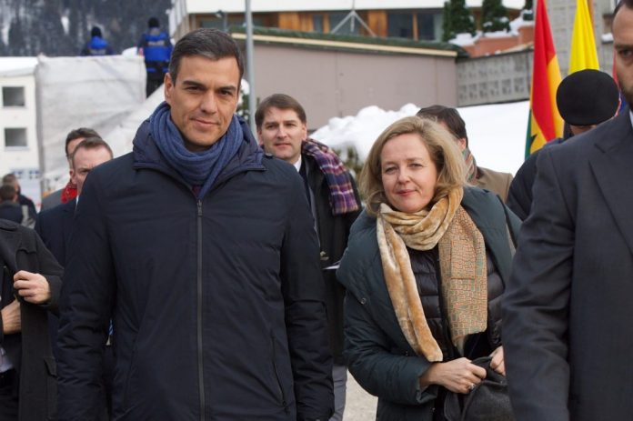 Nadia Calviño y Pedro Sánchez