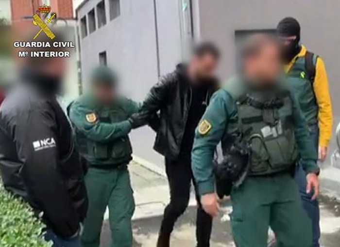 La Guardia Civil desarticula una organización delictiva que favorecía la inmigración irregular hacia Reino Unido