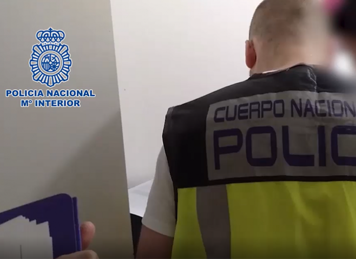 La Policía Nacional detiene a ocho pedófilos por acoso sexual a una niña de 13 años
