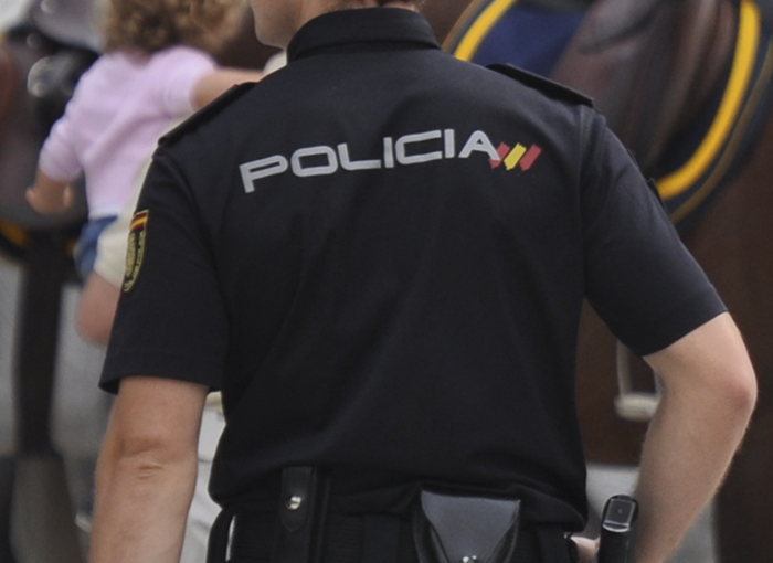 Un hombre es arrestado en Valencia por abusar de una chica a la que engañó con una falsa oferta laboral