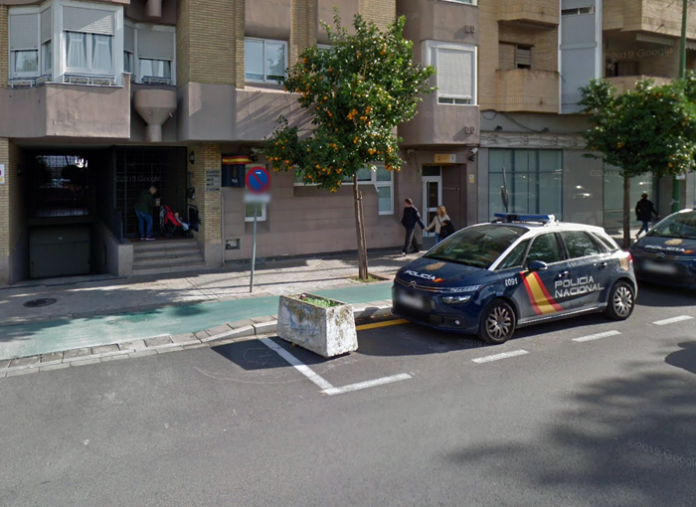 Un hombre muere en un tiroteo en Sevilla tras atacar a los agentes