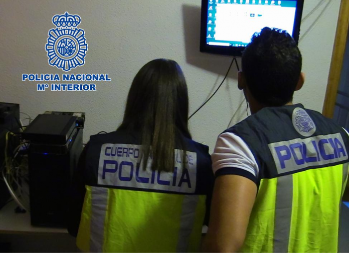 La Policía Nacional desarticula un entramado dedicado a comerciar ilegalmente canales de TV de pago