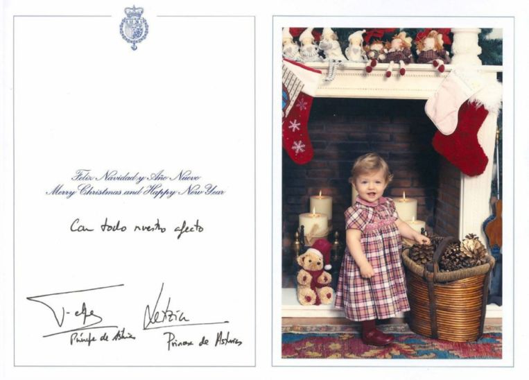 Las felicitaciones navideñas de los Reyes desde el nacimiento de Leonor 2 Moncloa Reyes