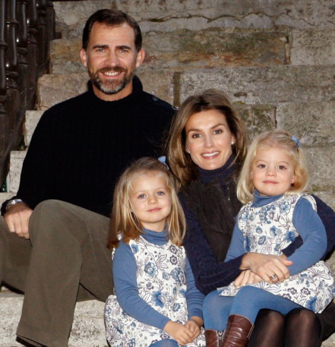 Las felicitaciones navideñas de los Reyes desde el nacimiento de Leonor 5 Moncloa Reyes