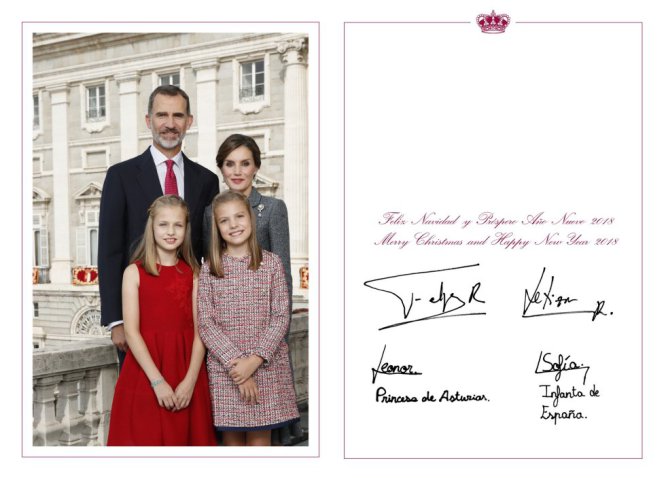 Las felicitaciones navideñas de los Reyes desde el nacimiento de Leonor 13 Moncloa Reyes