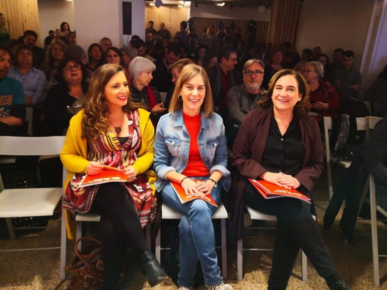 Colau pide abrir una etapa de diálogo en Cataluña