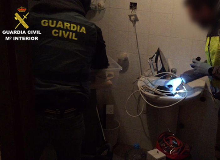 Desarticuladas en Málaga dos bandas dedicas a robar todoterrenos de lujo en menos de 29 segundos